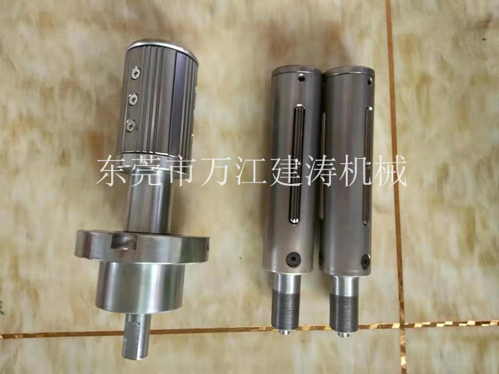小氣脹軸
